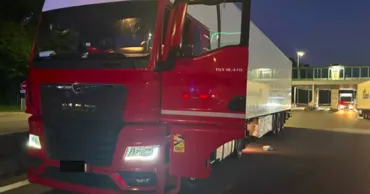 Un român și un moldovean au furat dintr-un camion 150 litri de motorină în 4 minute