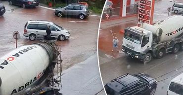 В Кишиневе водители устроили "разборки" с применением монтировки и лопаты.