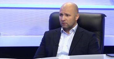 Депутат Владимир Чеботарь.