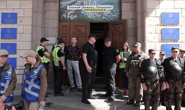 Уголовные дела, которые связаны с избиениями журналистов телеканала, так и не были завершены.