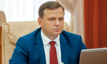 Кандидат в президенты от Платформы DA Андрей Нэстасе.