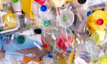 За продажу пластиковых пакетов и посуды будут штрафовать.