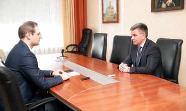 Диалог с Украиной, по словам Красносельского важен.
