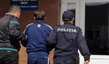 Полиция задержала карманника, орудовавшего в маршрутке.