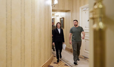 Санду заявила, что Молдова организует транспортные коридоры в Украину.