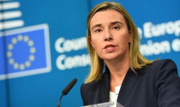 Федерика Могерини призвала руководство Молдовы продолжать начатые инициативы.