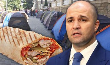 Чеботарь о протестующих: Мы о них заботимся: вода, кебабы.