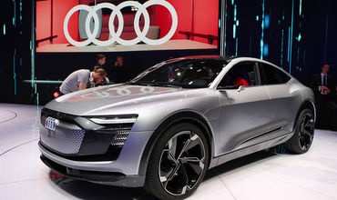 Audi готовится к мелкосерийному выпуску беспилотных автомобилей к 2021 году.