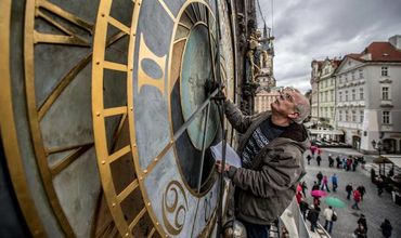 Европарламент проголосовал за отмену перехода на летнее и зимнее время