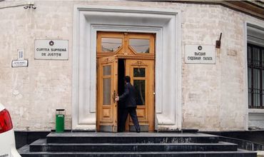 Международная комиссия юристов обеспокоена недавними событиями в Молдове, которые парализуют работу властей.