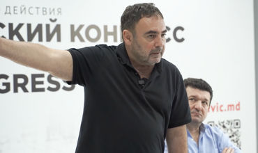 Ткачук: Народ давно привык выживать без всякой власти.