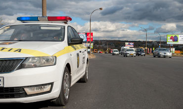 Служба InfoTrafic призывает водителей адаптировать скорость движения согласно предписаниям ПДД.