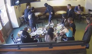 Появилось полное видео избиения чиновников Кокориным и Мамаевым.