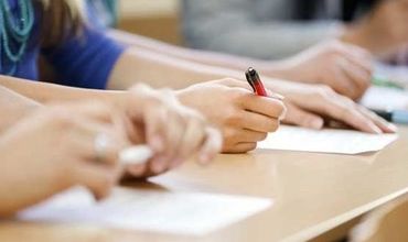 Более 3000 учеников участвуют в дополнительной сессии бакалавриата.