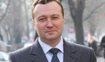 Депутаты коммунисты, либерал-демократы и социалисты отменили решение о назначении Корнелиу Гурина генеральным прокурором.