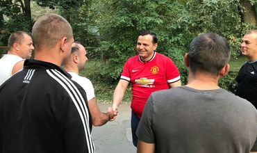 Андрей Нэстасе снял костюм и занялся спортом в Вадул-луй-Водэ .