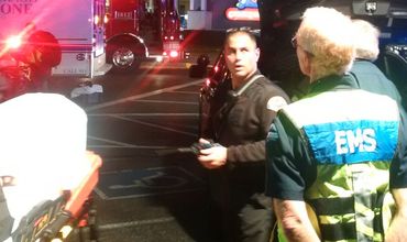 Во время стрельбы в ТЦ Берлингтона погибли три человека.