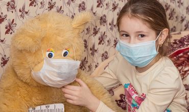 Специалисты рассказали, как отличить у детей простуду от коронавируса.