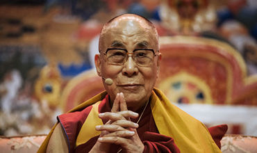 Существовать ли Далай-ламе в будущем – решать народам, заявил он сам.