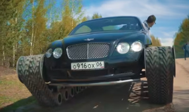 Автоблогер превратил британский люксовый Bentley Continental GT в настоящий танк.