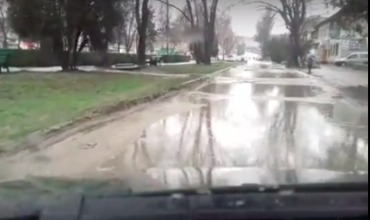 Центральные улицы Бельц выглядят, словно после бомбежки