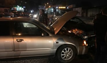 Авария на Ботанике: два автомобиля получили серьезные повреждения.