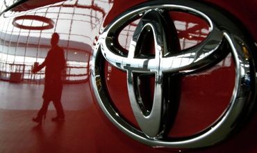 Toyota отзывает в США более 330 тыс. автомобилей из-за проблем с подвеской.