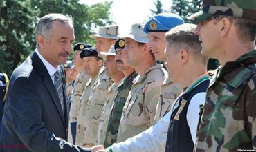 Генерал Коробчан занимал должность начальника Штаба Национальной армии с 1998 года.