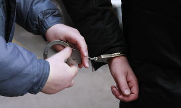 Секретарь совета подозревается в лишении местной примэрии 4 участков для строительства. Фото: vestnikkavkaza.net.