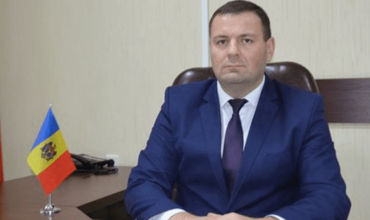 Глава ведомства, проверяющего активы чиновников, владеет квартирой за 680 000 леев и Mercedes.