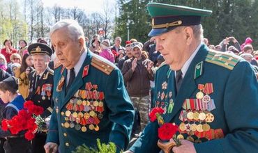 В Латвии запретят носить военную форму СССР.
