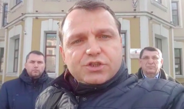 Лидер PPDA, Андрей Настасе, говорит, что он знает, кто он на самом деле, его контр-кандидат Андрей Нэстас.