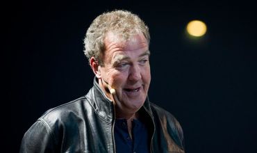 Кларксон — известный телеведущий передач Top Gear.