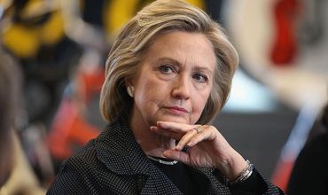Хиллари Клинтон, которой 71 год, следует по стопам бывшего президента США Барака Обамы.