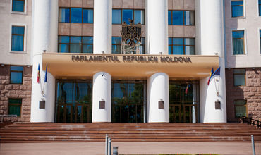 На завтрашние слушания в парламенте позвали Филипа, Габурича и Ешану.