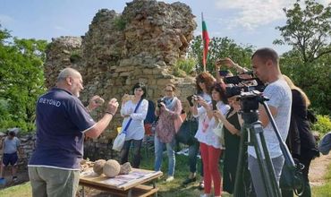 Артефакты, найденные при раскопках крепости Калета, датируются XV-XVI веками.
