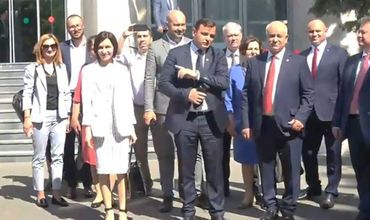 Кабинет Санду собрался на первое заседание в здании правительства.