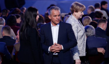 Платон пожаловался румынским властям на то, что Владимир Плахотнюк обманул его и лишил акций в банках и страховых компаниях. Фото: zdg.md.