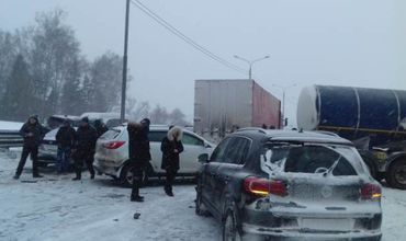 В Москве произошло массовые ДТП на Симферопольском шоссе.