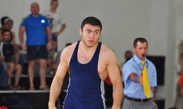 Борец Петр Янулов.