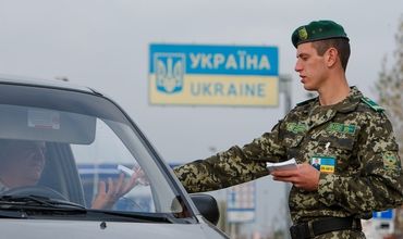 Неадекватно ведущий себя молдаванин напал украинских пограничников на КПП "Кучурган". Фото: rosbalt.ru.