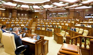 Парламент рассмотрит отчет по концессии автовокзалов и приватизации Tutun-CTC.