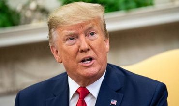 Трамп назвал британского посла "глупым парнем".