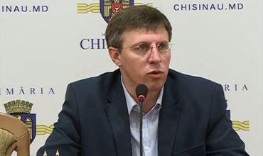 По словам примара полиция установит у каскадной лестницы дополнительный патруль.