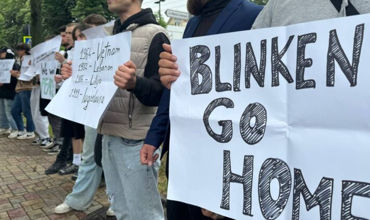  У посольства США прошел протест: &#34;Blinken, go home!&#34;.