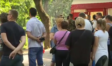 У пункта сдачи крови в центральном парке Кишинева выстроилась очередь.