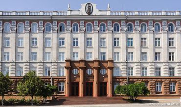 Проект реструктуризации АНМ был одобрен правительством 10 июля. Чтобы вступить в силу, он должен быть рассмотрен и утверждён парламентом.