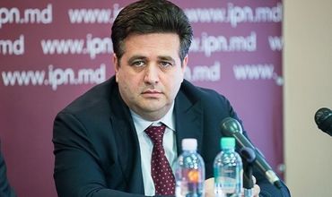 Директор Института рыночной экономики Роман Киркэ.