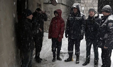Несколько детей были найдены в заброшенном здании.