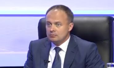 Член ДПМ Аандриан Канду.